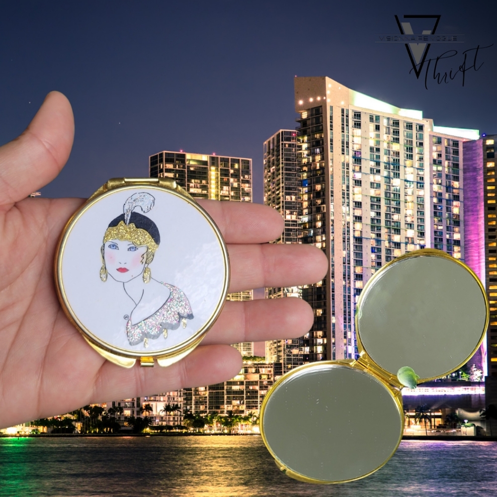 Vintage Woman compact mirror